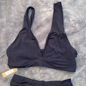 SKIMS SUMMER MESH PLUNGE BRALETTE X MESH SHORT 2X